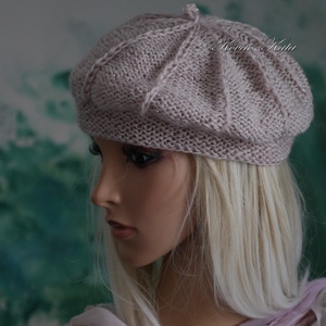 ALETTA / púder - exkluzív kézzel kötött kasmír-metál-mohair svájci sapka, barett KÉSZLETEN - ruha & divat - sál, sapka, kendő - sapka - Meska.hu