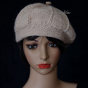 ALETTA / bézs - exkluzív kézzel kötött angora svájci sapka, barett KÉSZLETEN - ruha & divat - sál, sapka, kendő - sapka - Meska.hu