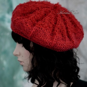 ALETTA / vörös - kézzel kötött exkluzív gyapjú-mohair-buklé svájci sapka, barett KÉSZLETEN - Meska.hu