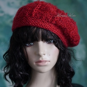 ALETTA / vörös - kézzel kötött exkluzív gyapjú-mohair-buklé svájci sapka, barett KÉSZLETEN - ruha & divat - sál, sapka, kendő - sapka - Meska.hu