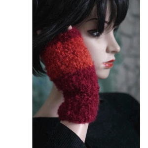 PILLE KESZTYŰ / buklémoher - exkluzív kézzel kötött kesztyűszár, kézmelegítő / bíbor KÉSZLETEN   - Meska.hu