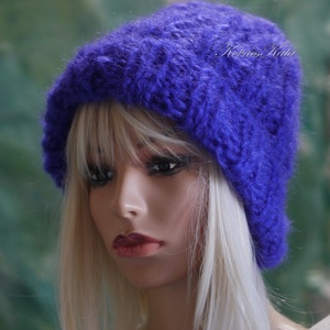 KIRA BEANIE  - trendi kid-mohair kézzel kötött sapka/ indigó - Meska.hu