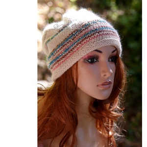 POMPÁS ANGORA BEANIE - exkluzív kézzel kötött sapka  - ruha & divat - sál, sapka, kendő - sapka - Meska.hu