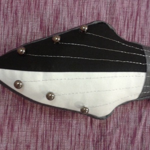 Gitár alakú párna - Fekete-fehér Gibson Flying V típusú gitár párna - csak rendelésre! - otthon & lakás - lakástextil - párna & párnahuzat - Meska.hu Gitár alakú párna - Fekete-fehér Gibson Flying V típusú gitár párna - csak rendelésre! - otthon & lakás - lakástextil - párna & párnahuzat - Meska.hu