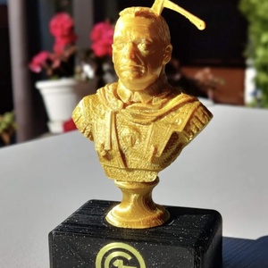 Orbán Viktor,szobor., Otthon & Életmód, Dekoráció, Asztal és polc dekoráció, Asztaldísz, Festett tárgyak, Újrahasznosított alapanyagból készült termékek, MESKA