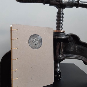 Kopt kötésű notesz fém dísszel - Meska.hu Kopt kötésű notesz fém dísszel - Meska.hu