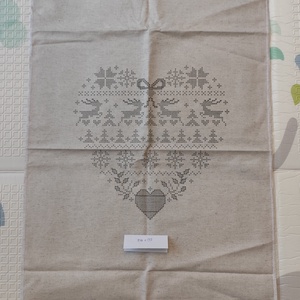 Szíves téli hímezhető terítő, DIY (Csináld magad), Egységcsomag, Hímzés, MESKA