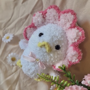 Horgolt Virágos Tavaszi Kacsa - játék & sport - plüssállat & játékfigura - más figura - Meska.hu