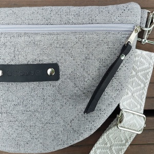 Grammicus kollekció - szürke, anyagában steppelt oldal - és övtáska/Bum Bag/Fanny Pack/Waist Bag/Belt Bag - táska & tok - övtáska - Meska.hu