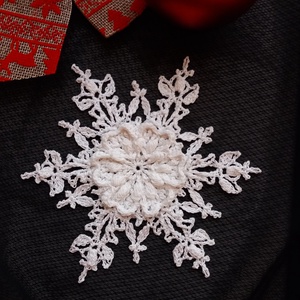 Horgolt karácsonyi hópehely - karácsony - karácsonyi lakásdekoráció - karácsonyfadíszek - Meska.hu