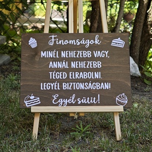  Humoros esküvői falitábla  Légy biztonságban, egyél sütit! - esküvő - dekoráció - tábla & jelzés - Meska.hu