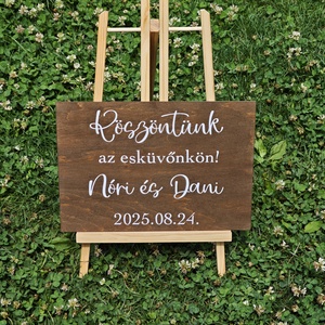 Esküvői üdvözlő tábla  Köszöntünk az esküvőnkön - Meska.hu