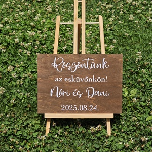 Esküvői üdvözlő tábla  Köszöntünk az esküvőnkön - esküvő - dekoráció - tábla & jelzés - Meska.hu