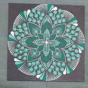 Pontfestéssel készült menta-türkizzöld kisméretű mandala - otthon & lakás - dekoráció - fali és függő dekoráció - falra akasztható dekor - Meska.hu