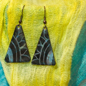 Virágocska tűzzománc fülbevaló - ékszer - fülbevaló - lógó fülbevaló - Meska.hu