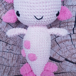 Zsenilia fonalból horgolt axolotl - Meska.hu