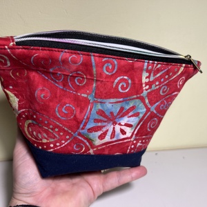 Kis sminktáska, egyedi batikolt pamut - táska & tok - neszesszer - Meska.hu