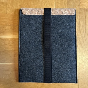 Tablet tartó - táska & tok - ebook & tablet tok - Meska.hu