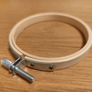 Hímzőráma - 8 cm - kellékek & szerszámok - fa - egyéb fatermék - Meska.hu