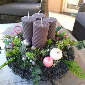 Horgolt alapú adventi koszorú  egyedi, újrahasznosítható kézműves alkotás - karácsony - adventi díszek - adventi asztaldísz - Meska.hu