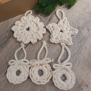 Horgolt karácsonyfadísz készlet  - karácsony - karácsonyi lakásdekoráció - karácsonyfadíszek - Meska.hu