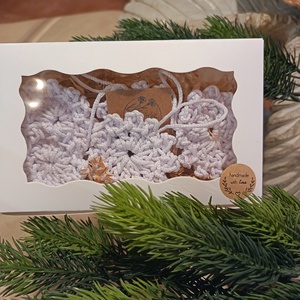 5 db-os horgolt karácsonyfadísz készlet  - karácsony - karácsonyi lakásdekoráció - karácsonyfadíszek - Meska.hu