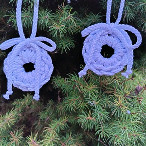 Horgolt karácsonyfadísz készlet - 3 db-os  - karácsony - karácsonyi lakásdekoráció - karácsonyfadíszek - Meska.hu