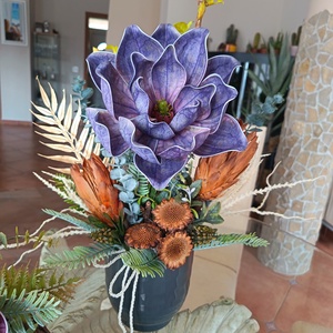 Különleges magnóliás-proteás kompozíció , Otthon & Életmód, Dekoráció, Asztal és polc dekoráció, Asztaldísz, Virágkötés, MESKA