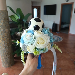 Ovis ballagási csokor focival  - otthon & életmód - virágdekoráció - virágok - virágcsokor - Meska.hu