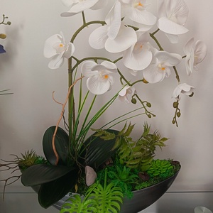 Élethű orchidea dekoráció ezüst csónakkaspóban - otthon & életmód - dekoráció - asztal és polc dekoráció - asztaldísz - Meska.hu