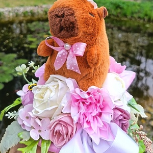 Ovis-bölcsis ballagási csokor plüss capybarával  - Meska.hu