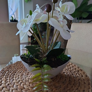 Fehér orchideás asztaldísz csónakkaspóban - otthon & életmód - dekoráció - asztal és polc dekoráció - asztaldísz - Meska.hu