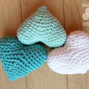 Horgolt 3D amigurumi szív - türkiz - esküvő - dekoráció - helyszíni dekor - Meska.hu