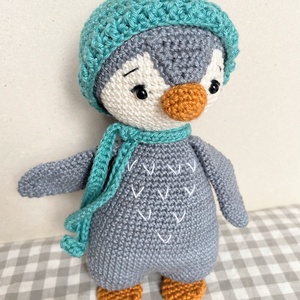 Horgolt pingvin sállal és sapkával - játék & sport - plüssállat & játékfigura - más figura - Meska.hu Horgolt pingvin sállal és sapkával - játék & sport - plüssállat & játékfigura - más figura - Meska.hu