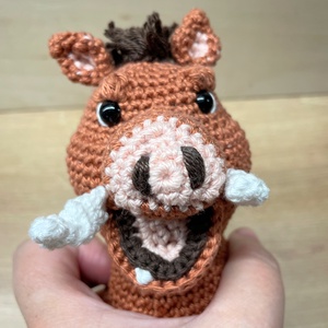 Horgolt Pumba - játék & sport - plüssállat & játékfigura - más figura - Meska.hu