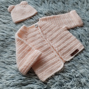 Horgolt szett - Rózsaszín maci, Ruha & Divat, Gyerekruha, Pulóver, Horgolás, Varrás, Puha akril fonalból készült.

A szett tartalmaz egy macifüles sapit és egy nyitott kardigánt.

3-6 ..., MESKA