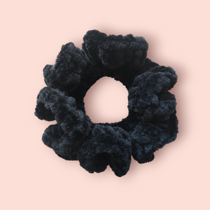 Bársony scrunchie - Fekete - Meska.hu