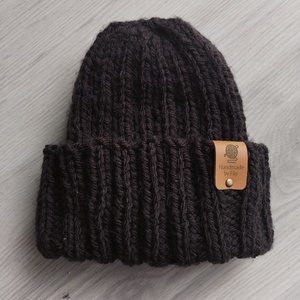 Kötött Téli Sapka - Csoki - ruha & divat - sál, sapka, kendő - sapka - Meska.hu