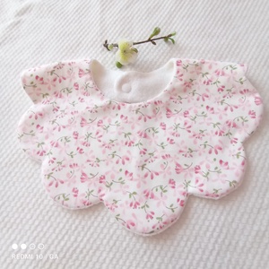 Virág nyálkendő/előke - Meska.hu Virág nyálkendő/előke - Meska.hu