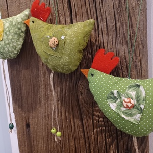 Textil tyúkocskák. Lakásdekoráció , húsvéti dekor. Egyedi darabok. Vászon dekoráció  - otthon & életmód - dekoráció - fali és függő dekoráció - függődísz - Meska.hu