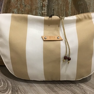 Csíkos válltáska, nyári, könnyű táska fehér, beige válltáska testen átvethető táska széles hevederrel - táska & tok - kézitáska & válltáska - vállon átvethető táska - Meska.hu