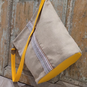 Vászontáska,  pakolós táska , natúr vászon táska, sárga kiegészítőkkel. Egyedi nagyméretű táska. - táska & tok - kézitáska & válltáska - nagy pakolós táska - Meska.hu Vászontáska,  pakolós táska , natúr vászon táska, sárga kiegészítőkkel. Egyedi nagyméretű táska. - táska & tok - kézitáska & válltáska - nagy pakolós táska - Meska.hu