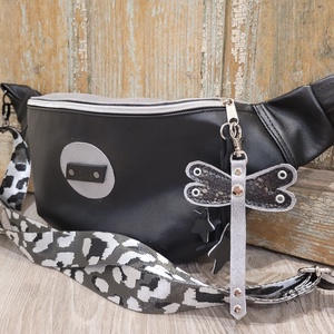Fekete-ezüst valódi bőr  táska.  Ocelot mintás heveder. Övtáska fazonú valóbőr táska, válltáska , vállon átvethető táska - táska & tok - kézitáska & válltáska - vállon átvethető táska - Meska.hu