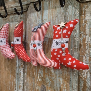Céges ajándék. Karácsonyi dísz lakásdekoráció vászon függők, illatos vászoncsizmák, egyedi kézműves termék - karácsony - karácsonyi lakásdekoráció - karácsonyfadíszek - Meska.hu