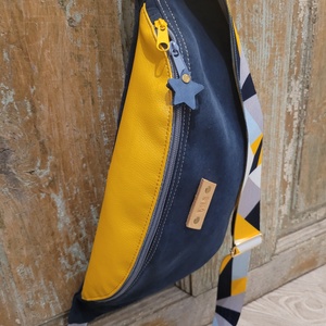Válltáska, övtáska fazonú táska. Sötétkék, sárga táska . Geometria mintás pánttal. - táska & tok - kézitáska & válltáska - vállon átvethető táska - Meska.hu