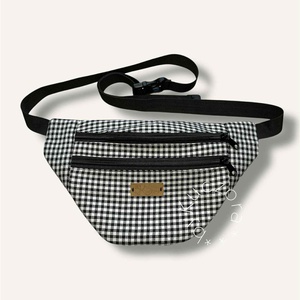 Fekete-fehér kockás övtáska / crossbody  unisex - táska & tok - övtáska - Meska.hu