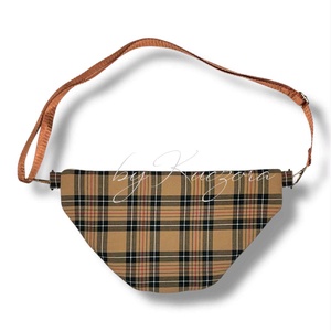 Barna skót kockás övtáska / crossbody  klasszikus elegancia, modern formában - táska & tok - övtáska - Meska.hu