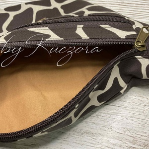Zsiráfmintás övtáska / crossbody  stílusos és egyedi - táska & tok - övtáska - Meska.hu