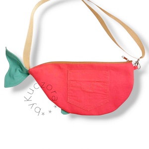 Bálna alakú övtáska � mustársárga, korall és türkiz színekben - táska & tok - övtáska - Meska.hu