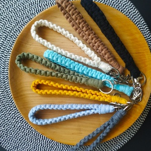 Makramé kulcstartó  20 cm - táska & tok - kulcstartó & táskadísz - kulcstartó - Meska.hu